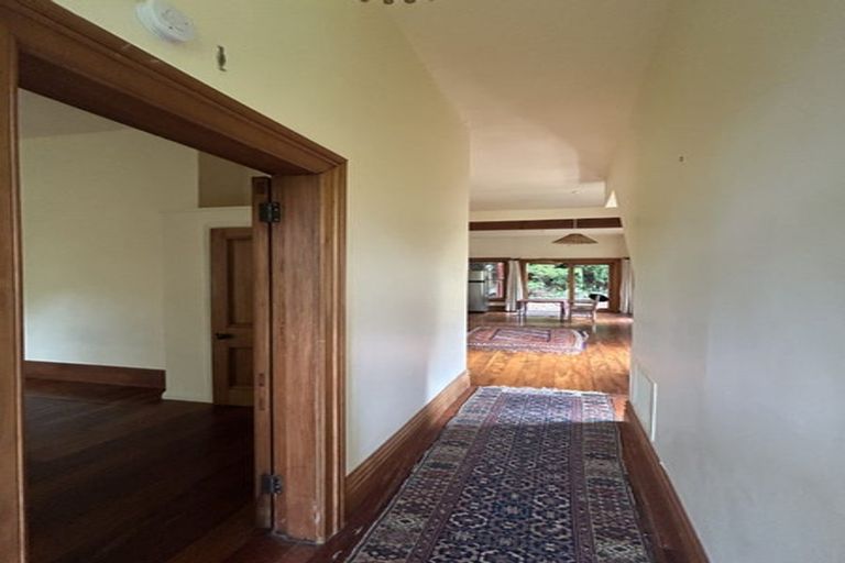 Photo of property in 90 Glenmore Street, Northland, Wellington, 6012