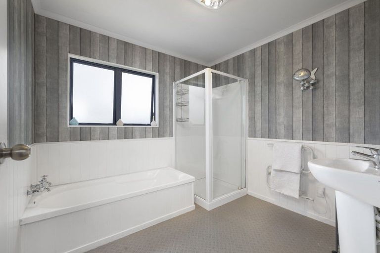 Photo of property in 39 Balfour Crescent, Castlepoint, Tinui, 5889