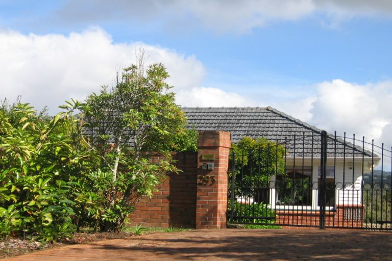 Photo of property in 293 Titirangi Road, Titirangi, Auckland, 0604