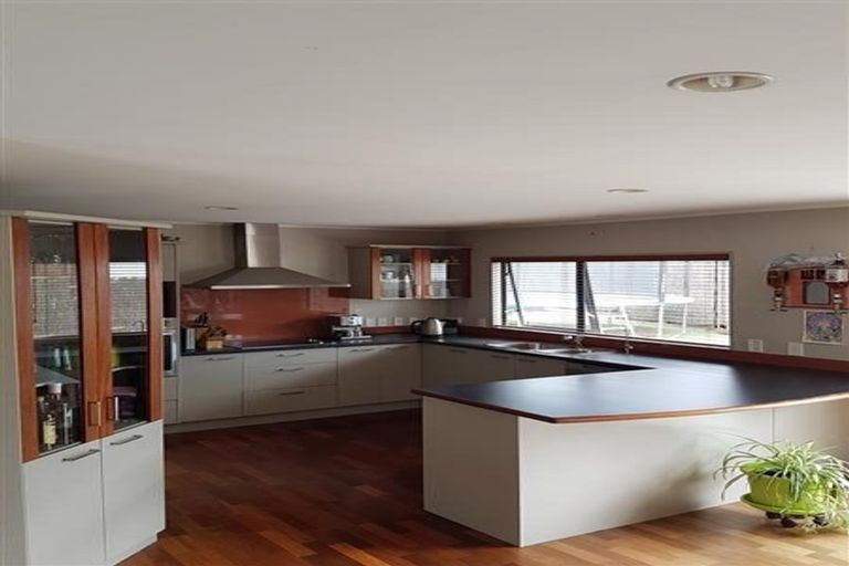 Photo of property in 1 Syntax Place, Conifer Grove, Takanini, 2112