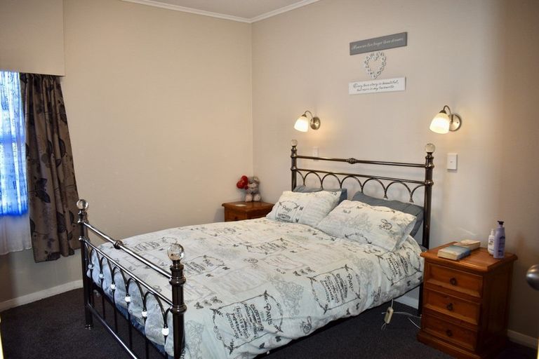 Photo of property in 14b Hariata Street, Otaki, 5512