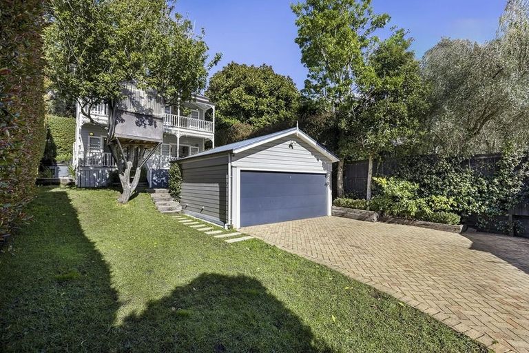 Photo of property in 6 Beach Road, Northcote Point, Auckland, 0627