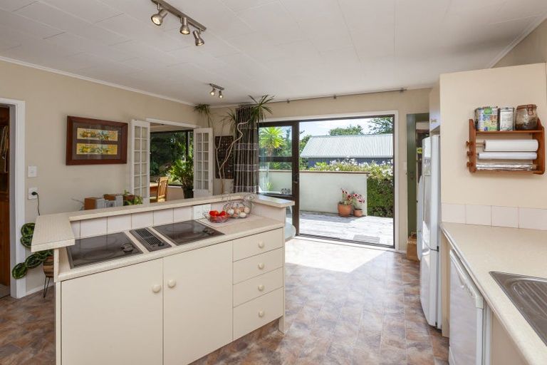 Photo of property in 19 Dale Road, Raumati South, Paraparaumu, 5032