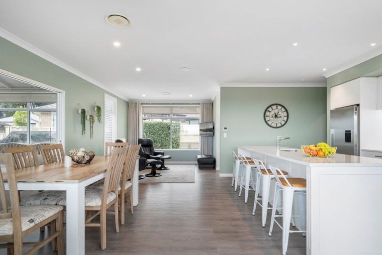 Photo of property in 5 Damien Place, Ohauiti, Tauranga, 3112