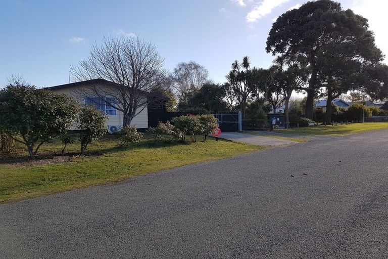Photo of property in 3 Collins Drive, Waikuku Beach, 7402