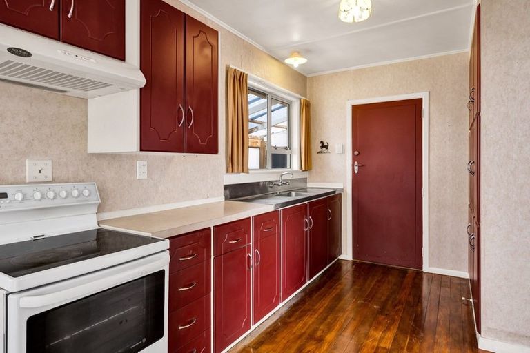 Photo of property in 1 Falstaff Street, Stratford, 4332