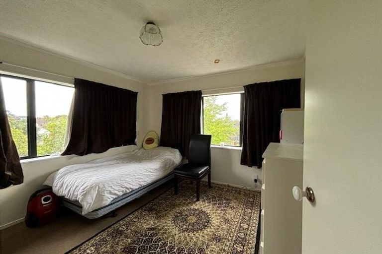 Photo of property in 86 Gosford Drive, Botany Downs, Auckland, 2010