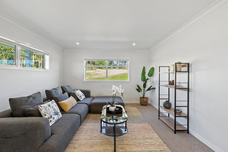 Photo of property in 35 Old Waipu Road North, Mangawhai, Kaiwaka, 0573