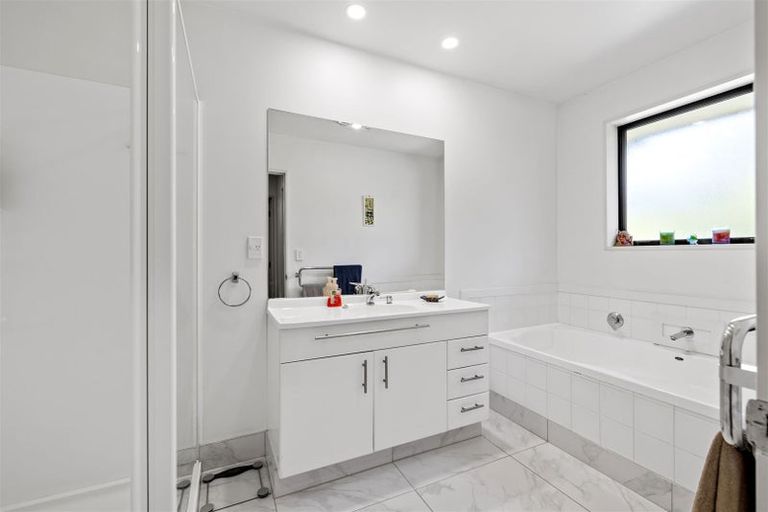 Photo of property in 43 Heyders Road, Spencerville, Christchurch, 8083