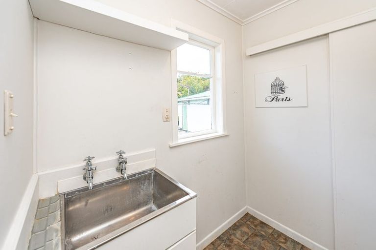 Photo of property in 62 Parkes Avenue, Saint Johns Hill, Whanganui, 4501