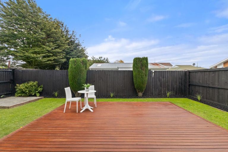 Photo of property in 2/77 Denise Crescent, Hornby, Christchurch, 8042