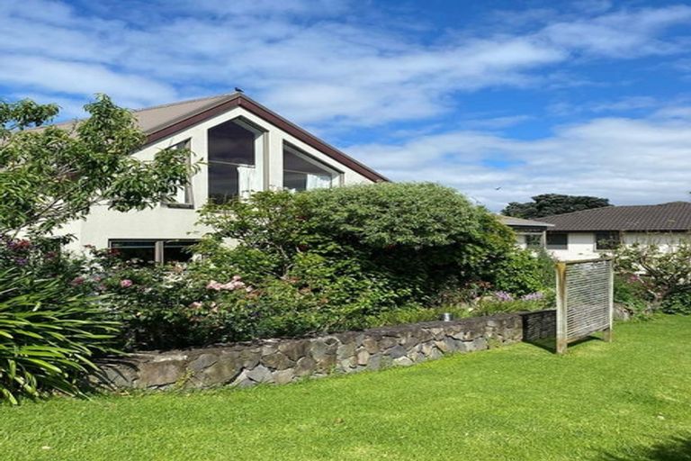 Photo of property in 2a Seaforth Avenue, Mangere Bridge, Auckland, 2022
