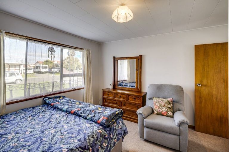 Photo of property in 2/100 Renata Street, Frimley, Hastings, 4120