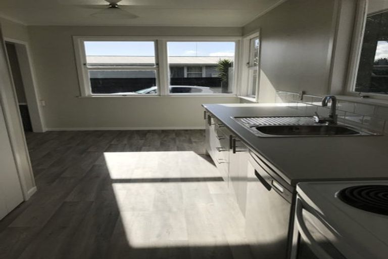 Photo of property in 15 Fuchsia Avenue, Pukete, Hamilton, 3200