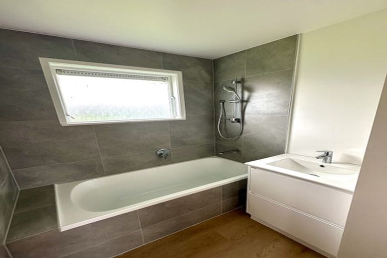 Photo of property in 106 Cargill Street, Papakura, 2110