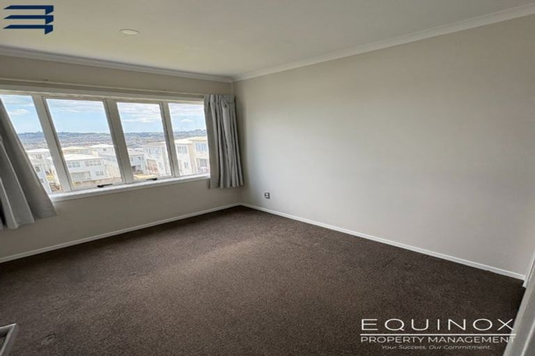 Photo of property in 7 Panakenake Way, Flat Bush, Auckland, 2019