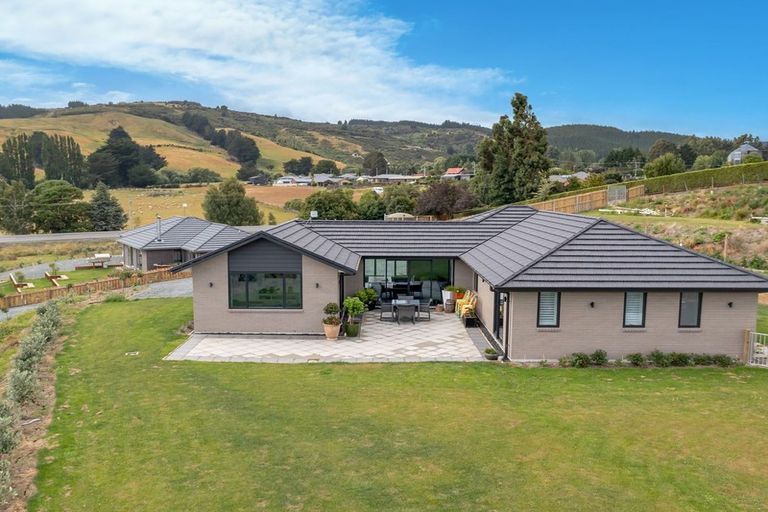 Photo of property in 20 Mallard Drive, Waihola, Outram, 9073