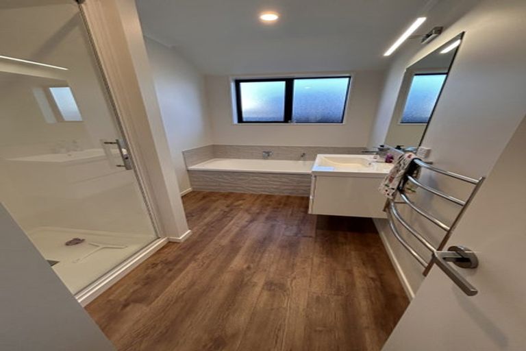 Photo of property in 13 Mcquillan Avenue, Woodend, 7610