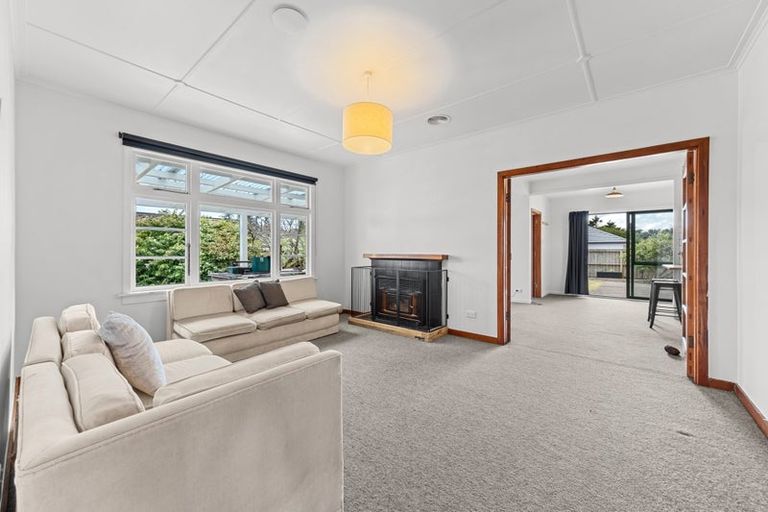 Photo of property in 141 Seaview Road, Westown, New Plymouth, 4310