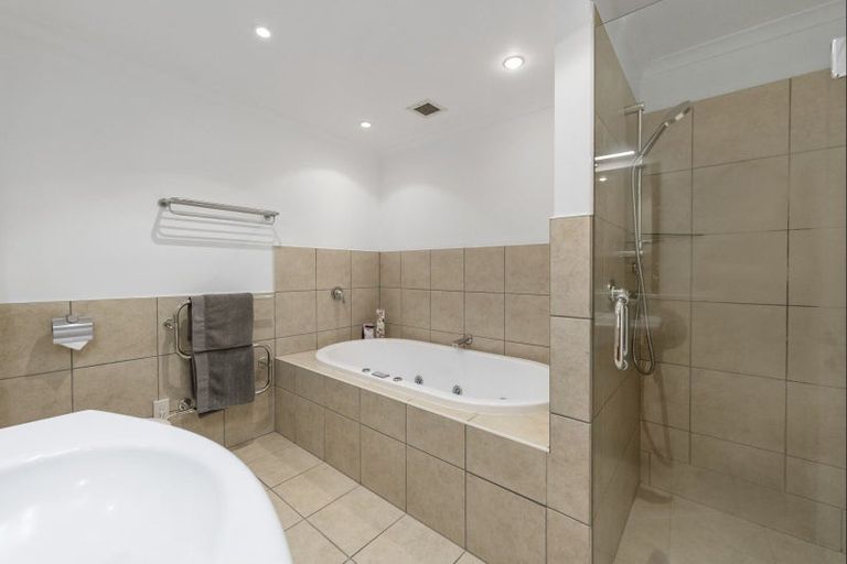 Photo of property in 314/136 Marine Parade, Mount Maunganui, 3116