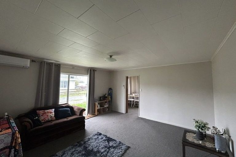 Photo of property in 62a Te Rauparaha Street, Otaki, 5512
