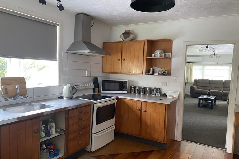 Photo of property in 3 Church Street, Swanson, Auckland, 0612