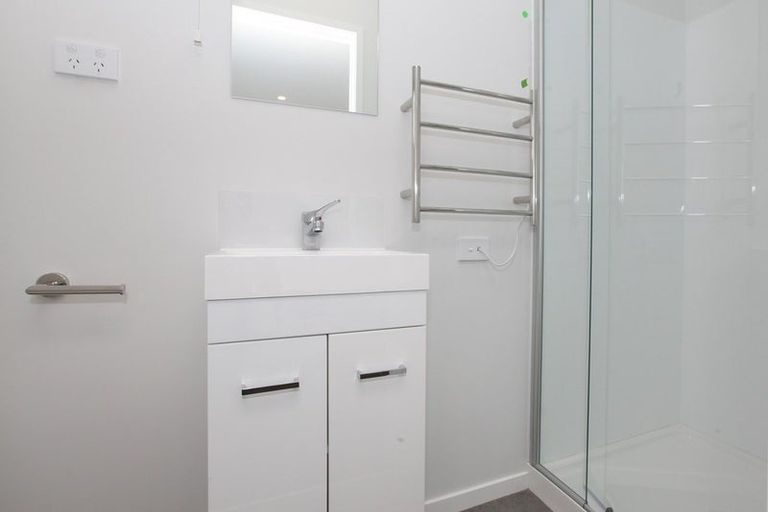 Photo of property in 15/10 Burrows Place, Frankton, Hamilton, 3204