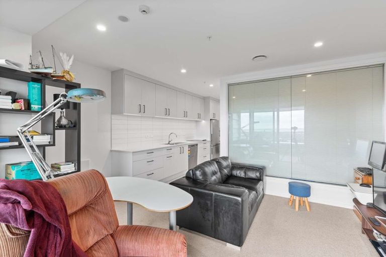 Photo of property in 901/6 Waikumete Road, Glen Eden, Auckland, 0602