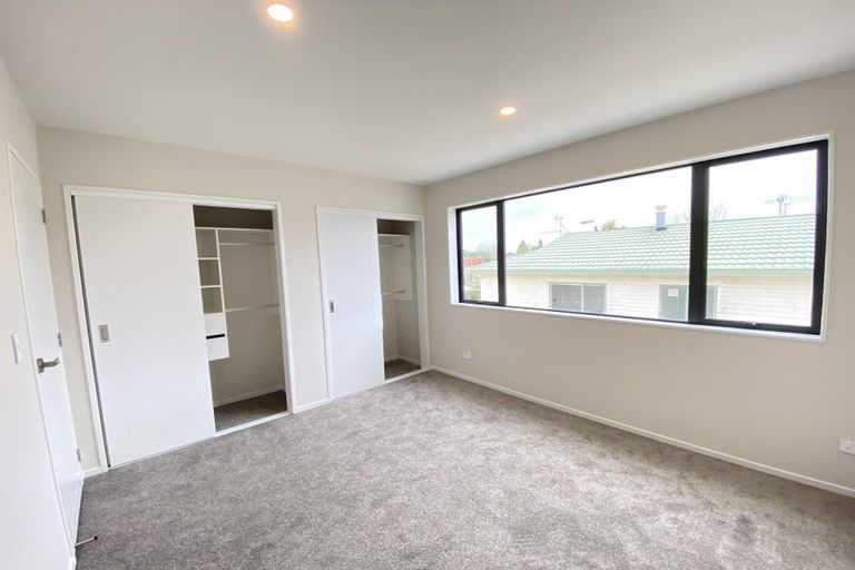 Photo of property in 17b Buscomb Avenue, Henderson, Auckland, 0610