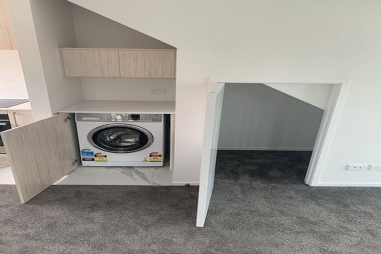 Photo of property in 1/2 Jadewynn Drive, Massey, Auckland, 0614