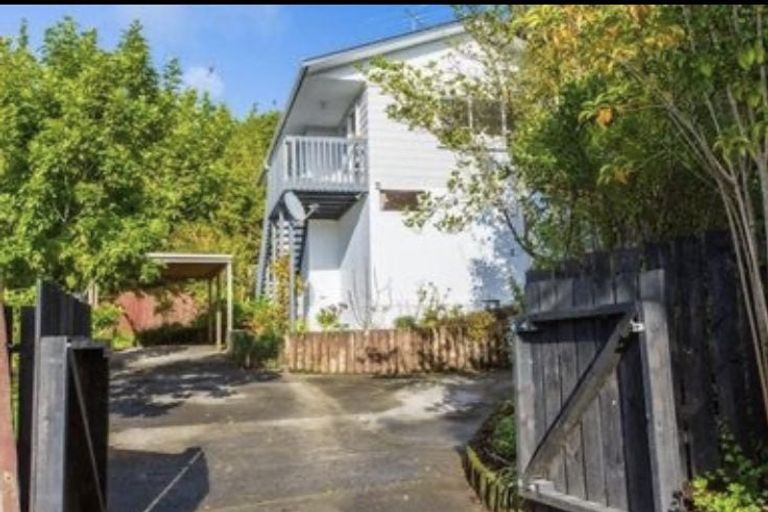 Photo of property in 58 Parrs Cross Road, Henderson, Auckland, 0612