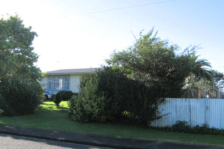 Photo of property in 18 Whitley Crescent, Otara, Auckland, 2023