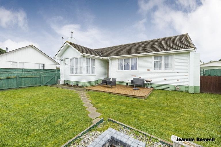 Photo of property in 3 Kupe Place, Highbury, Palmerston North, 4412