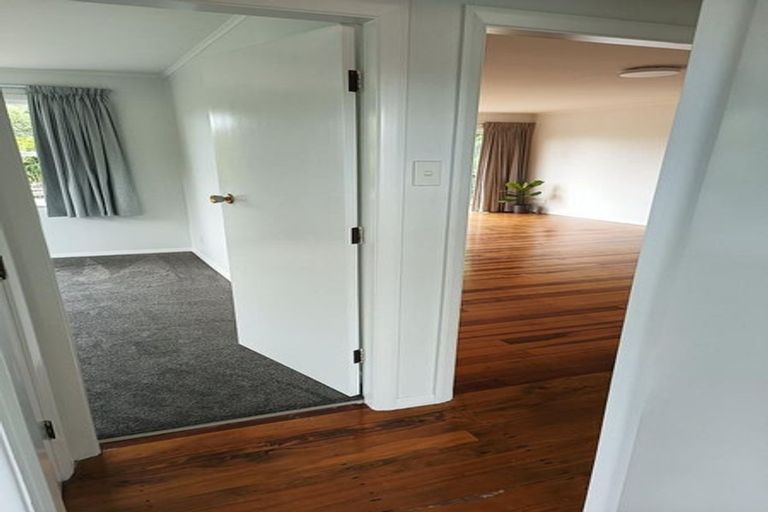 Photo of property in 1/5 Wilmshurst Place, Tawa, Wellington, 5028