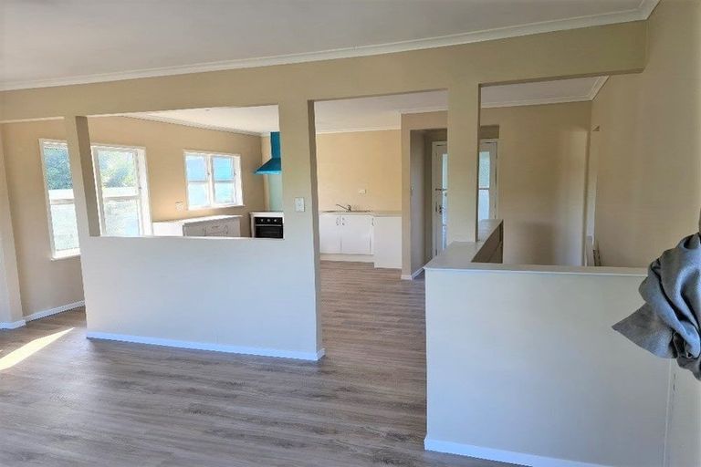 Photo of property in 13 Emirau Place, Glenfield, Auckland, 0629