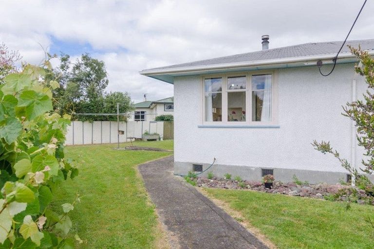 Photo of property in 10 Solway Street, Solway, Masterton, 5810