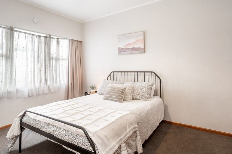 Photo of property in 4a Heath Street, St Andrews, Hamilton, 3200