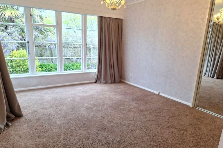 Photo of property in 31 Heretaunga Square, Silverstream, Upper Hutt, 5019