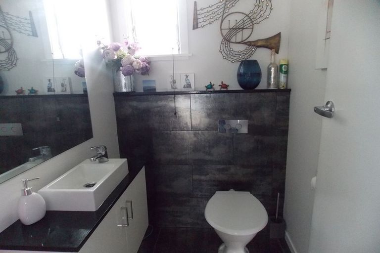 Photo of property in 3 Denbigh Place, Awapuni, Palmerston North, 4412