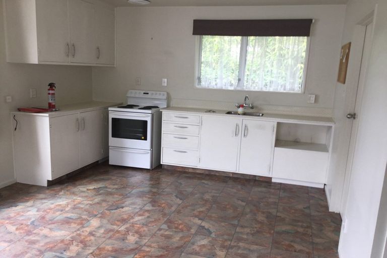 Photo of property in 2/64 Crofton Road, Harewood, Christchurch, 8051