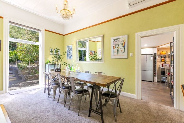 Photo of property in 27 Main Street, Hospital Hill, Napier, 4110