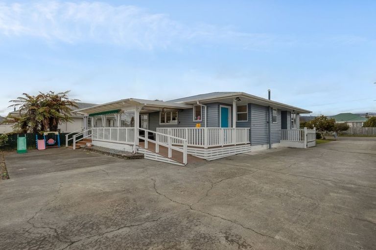 Photo of property in 13 Bowen Street, Levin, 5510