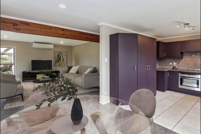 Photo of property in 2/9 Askew Place, Farm Cove, Auckland, 2012