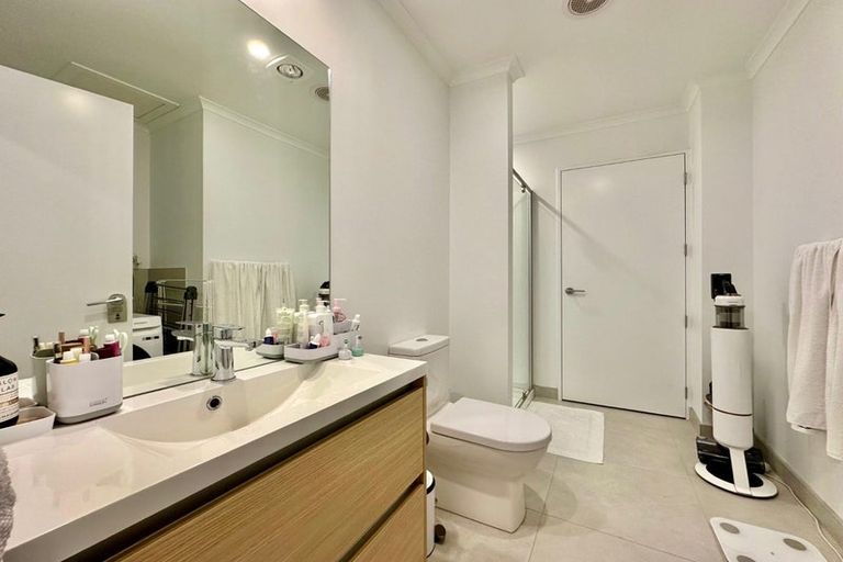 Photo of property in 6/73 Hobsonville Point Road, Hobsonville, Auckland, 0616