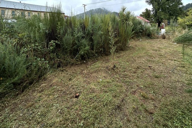 Photo of property in 32 Hart Street, Blackball, 7804