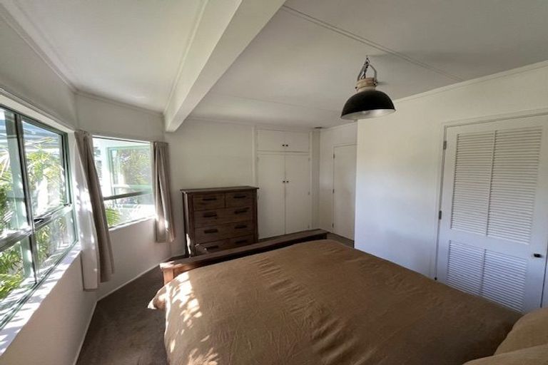 Photo of property in 15 Hague Place, Birkenhead, Auckland, 0626