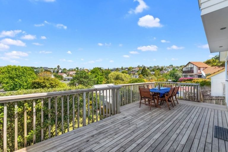 Photo of property in 47 Hebron Road, Waiake, Auckland, 0630