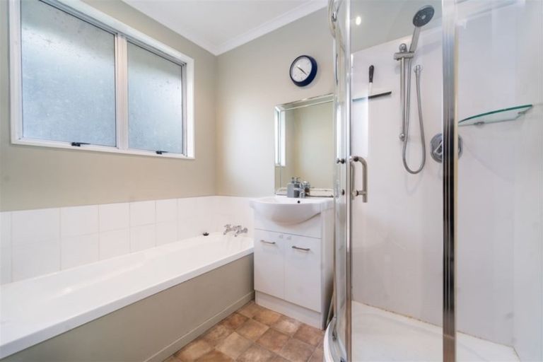 Photo of property in 18 Frederick Street, Carterton, 5713