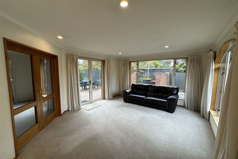 Photo of property in 2/3a Chilcombe Street, Ilam, Christchurch, 8041