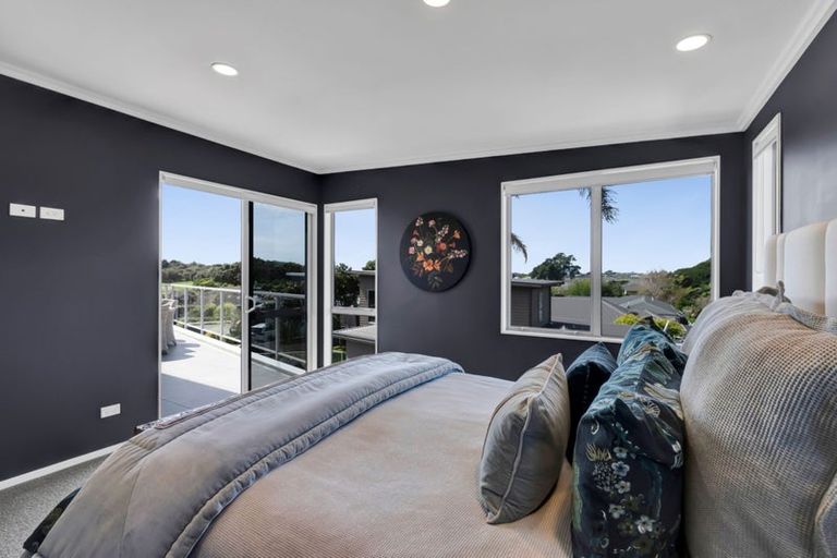 Photo of property in 18 Parkvue Drive, Bell Block, New Plymouth, 4312